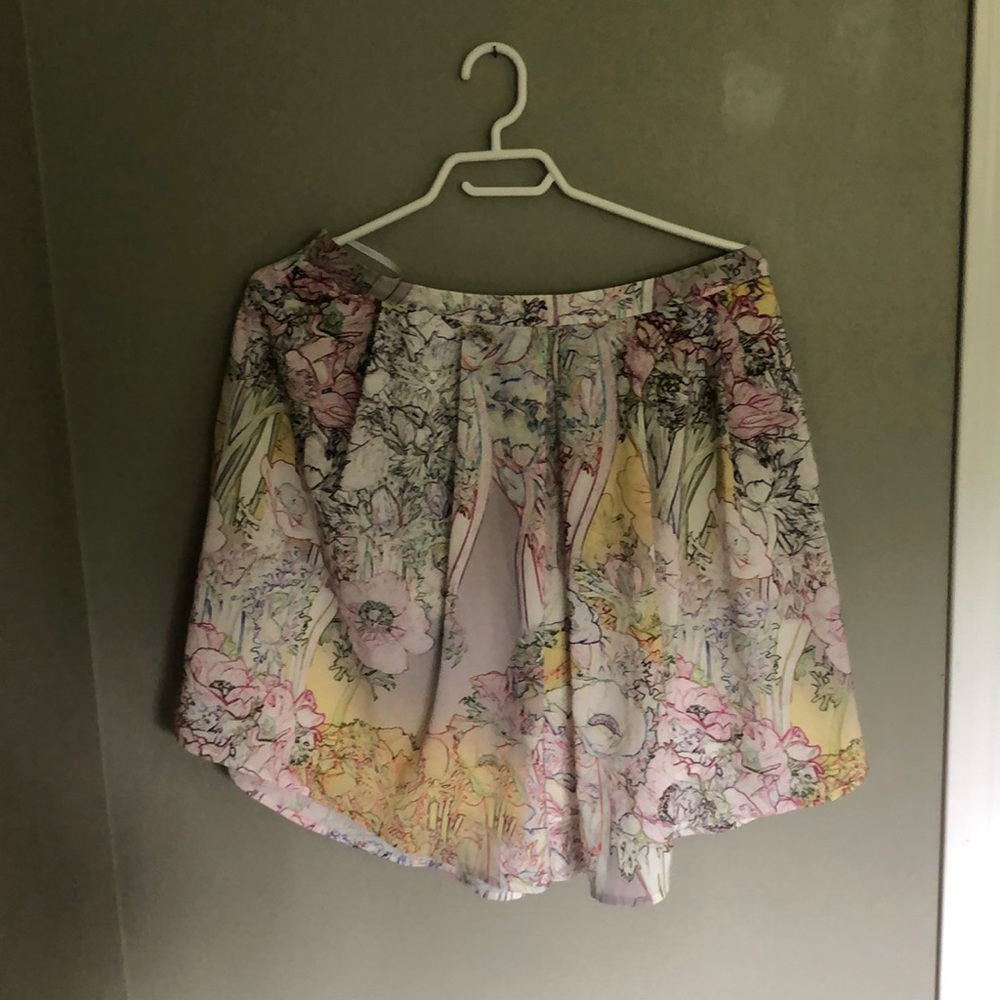 LARGE FLORAL SKIRT